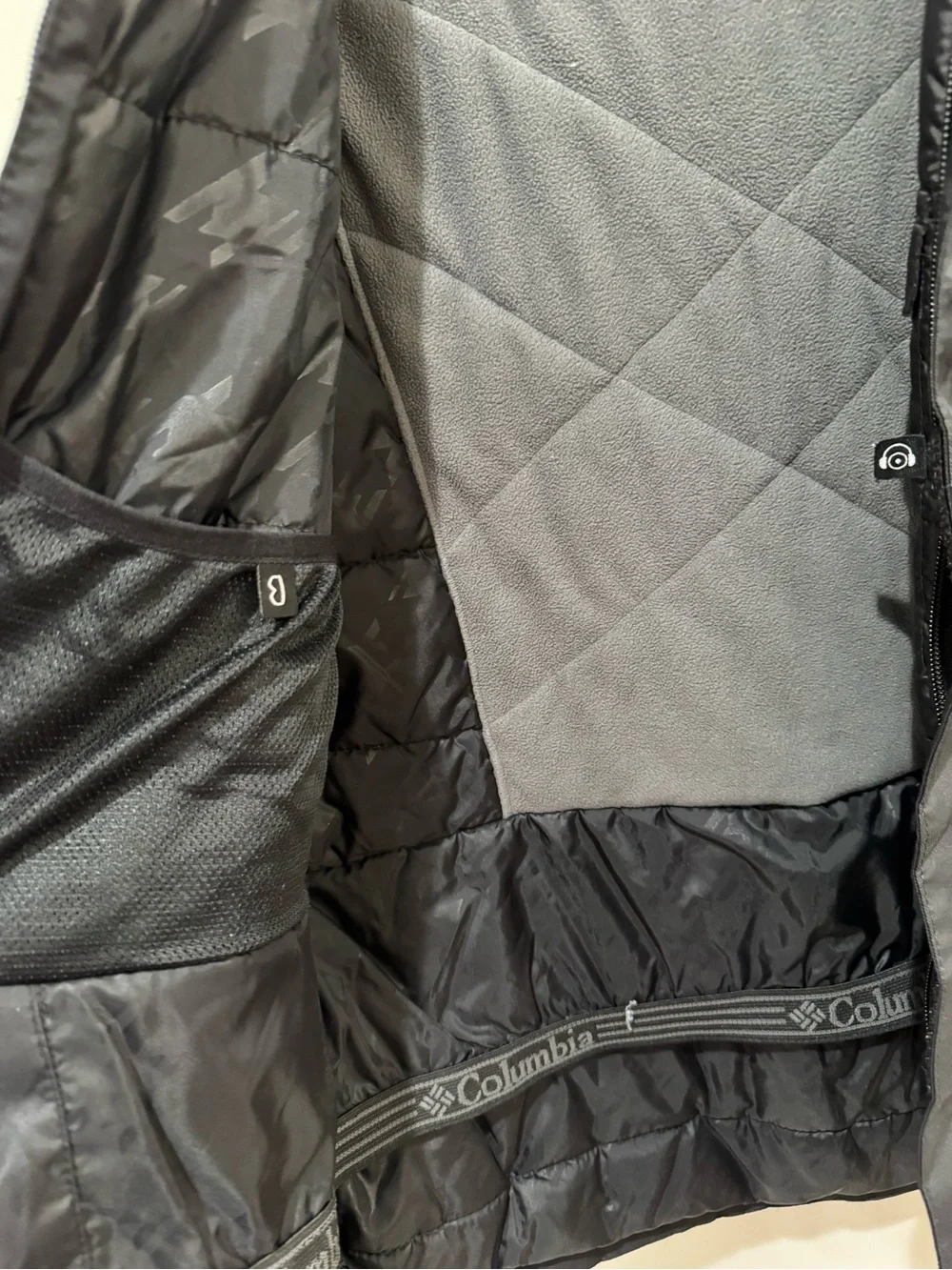 Columbia Boys' Black & Gray Insulated Jacket Red Accents Size 14/16 Omni-Tech